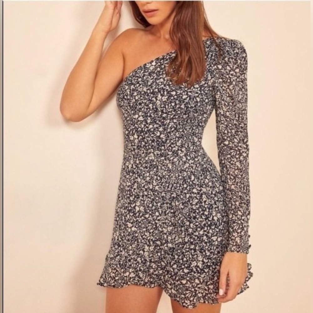 Stunning Reformation Sybil One Shoulder Mini Dress in Sussie print Super Sexy!